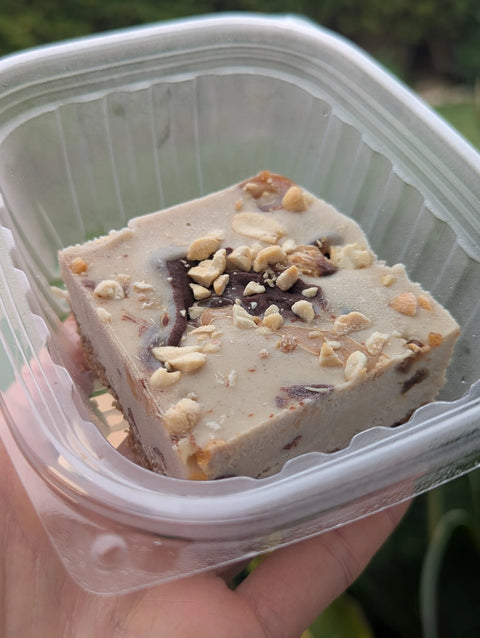 Dessert: Raw Vegan Snickers Cheesecake Bars